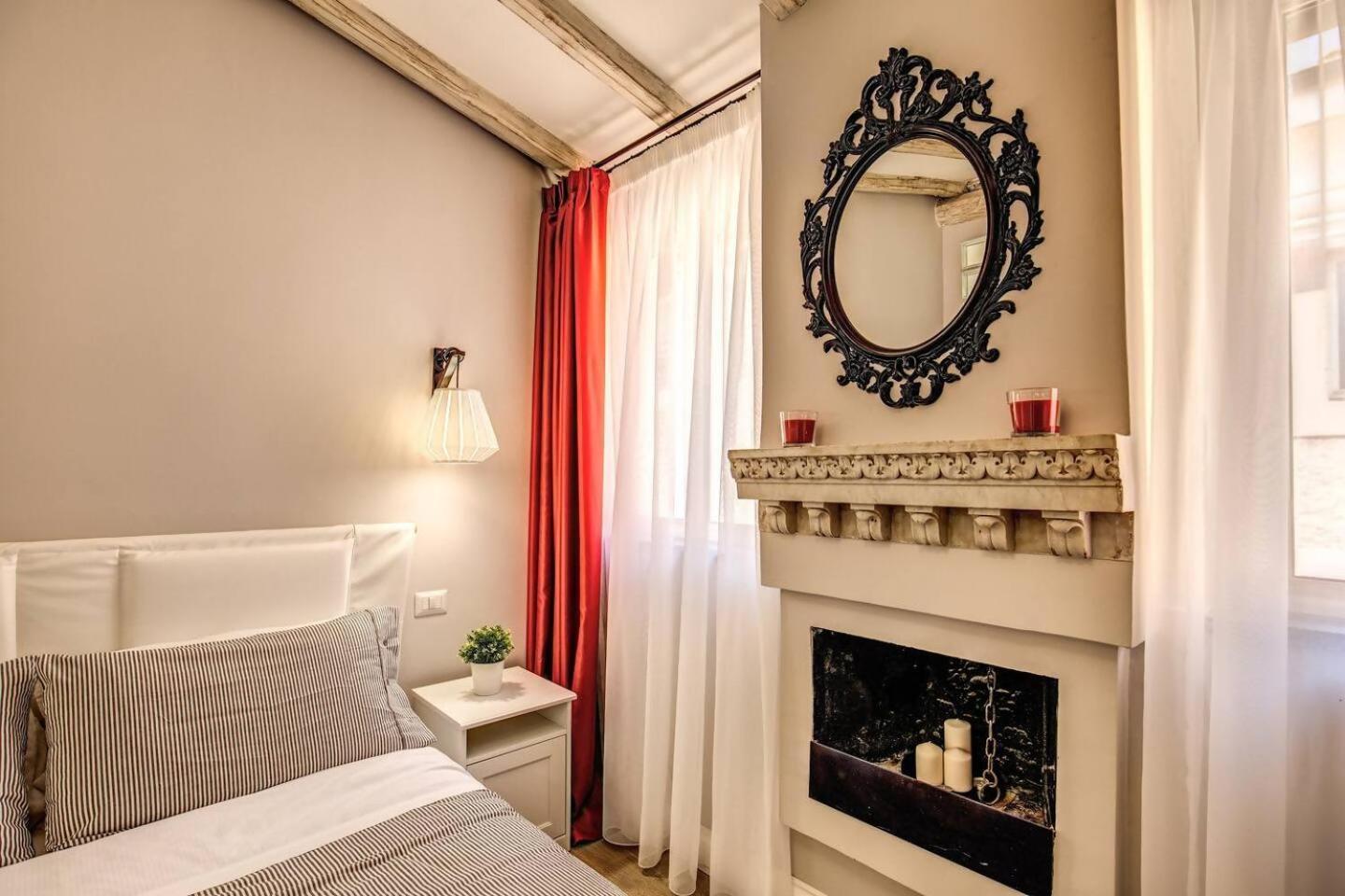 Appartement Attic With Terrace By Trevi Fountain à Rome Extérieur photo